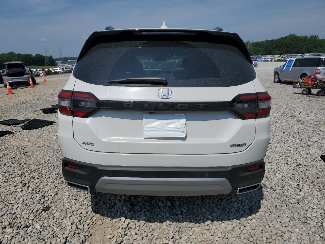 2025 Honda Pilot Touring - Image 6