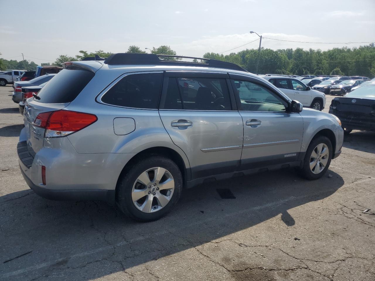2012 Subaru Outback 3.6R Limited - Image 3