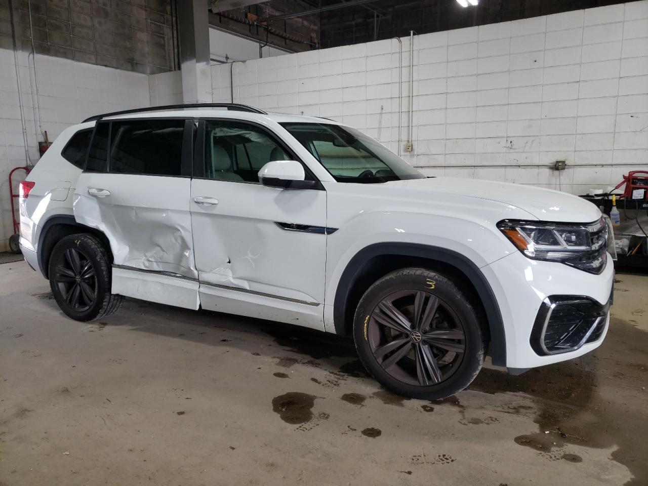 2021 Volkswagen Atlas Se - Фото 4