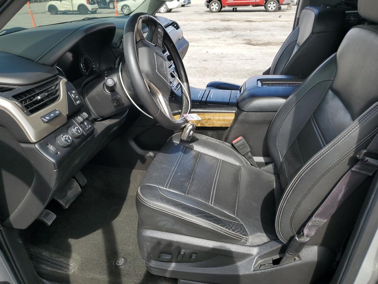 2017 GMC Yukon Denali - Фото 7