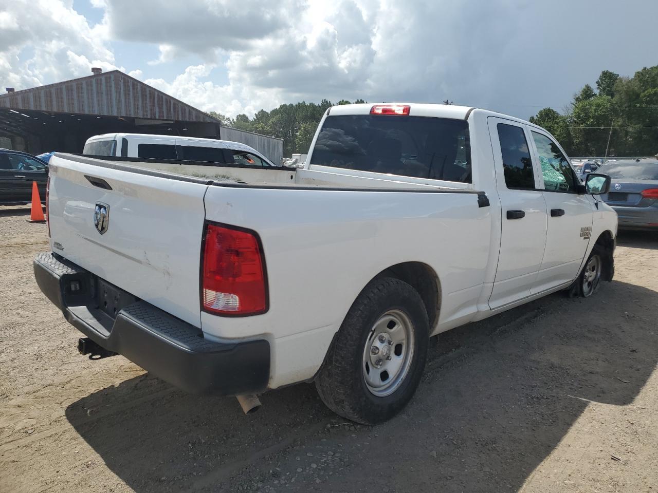 2019 Ram 1500 Classic Tradesman - Image 3