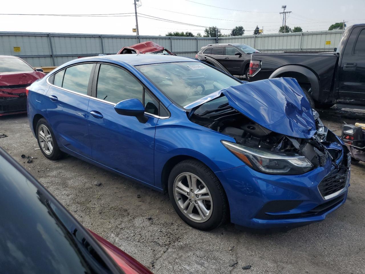 2018 Chevrolet Cruze Lt - Image 4