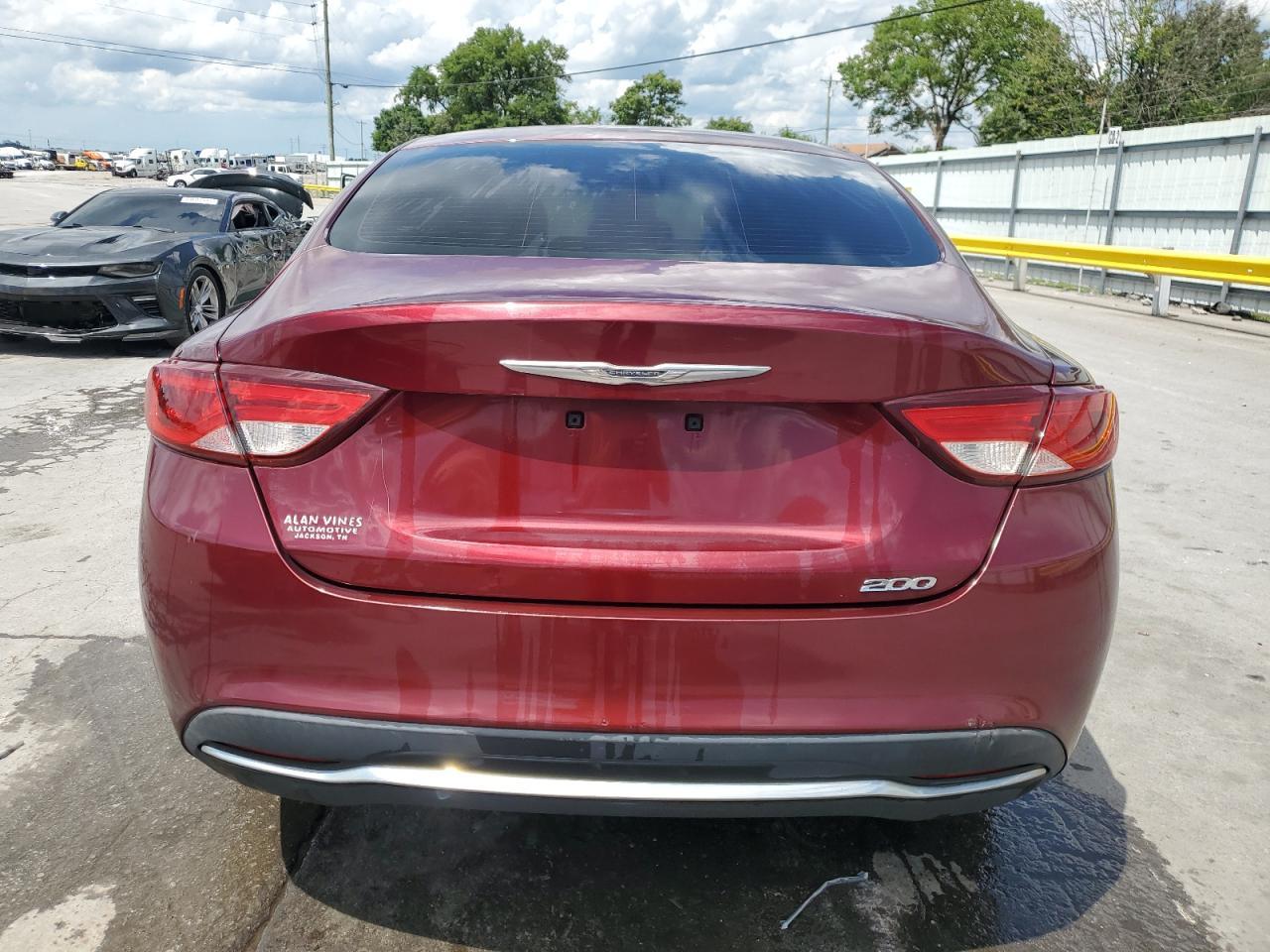 2015 Chrysler 200 Limited - Фото 6