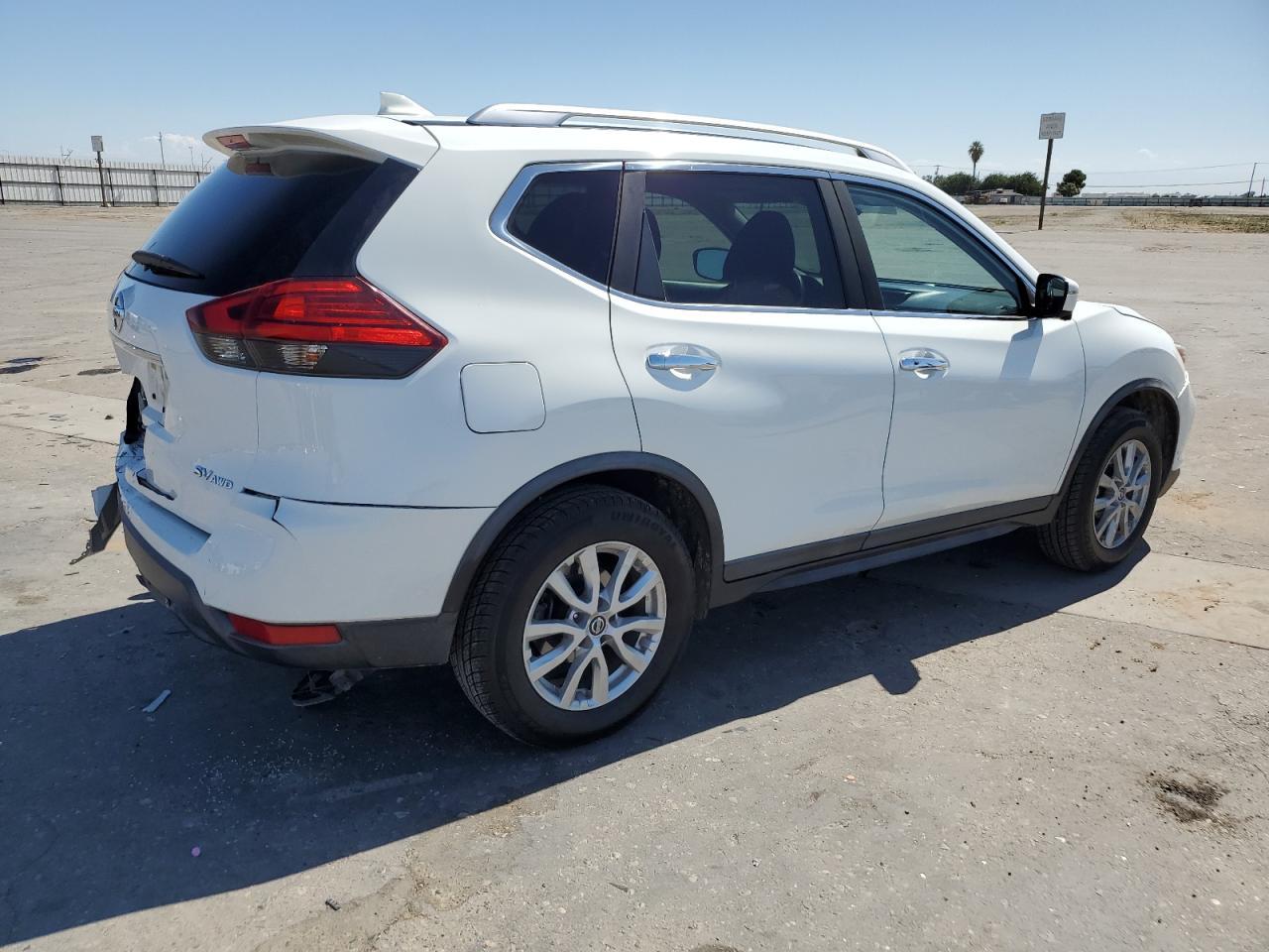 2017 Nissan Rogue S - Фото 3