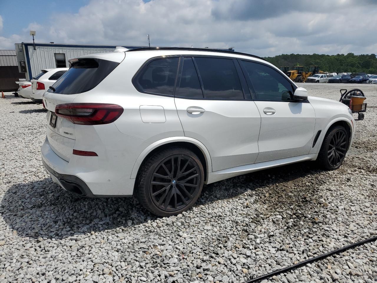 2022 BMW X5 Sdrive 40I - Фото 3