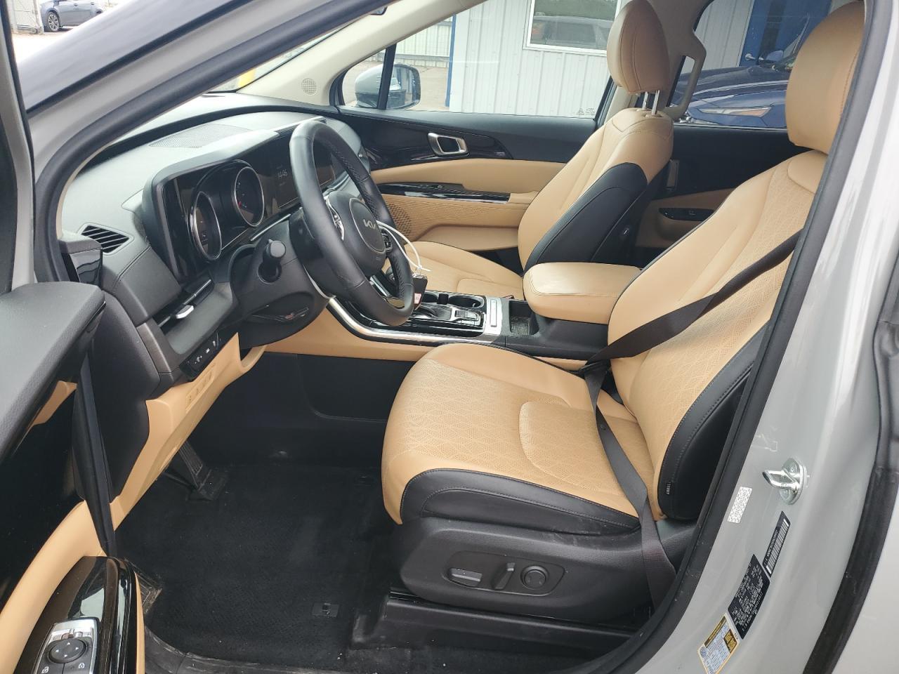 2024 Kia Carnival Ex - Image 7