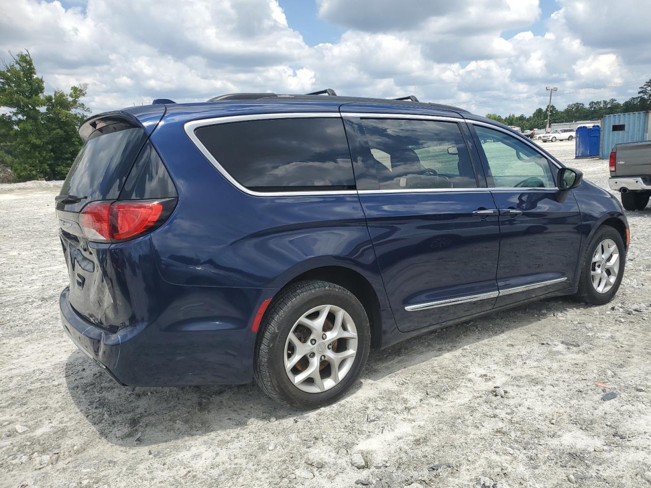 2017 Chrysler Pacifica Touring L - Фото 3