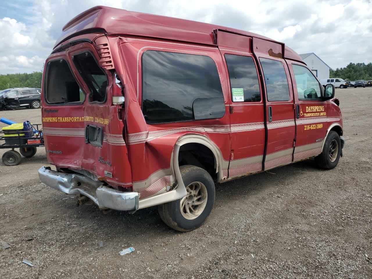 2000 Chevrolet Express G1500 - Image 3