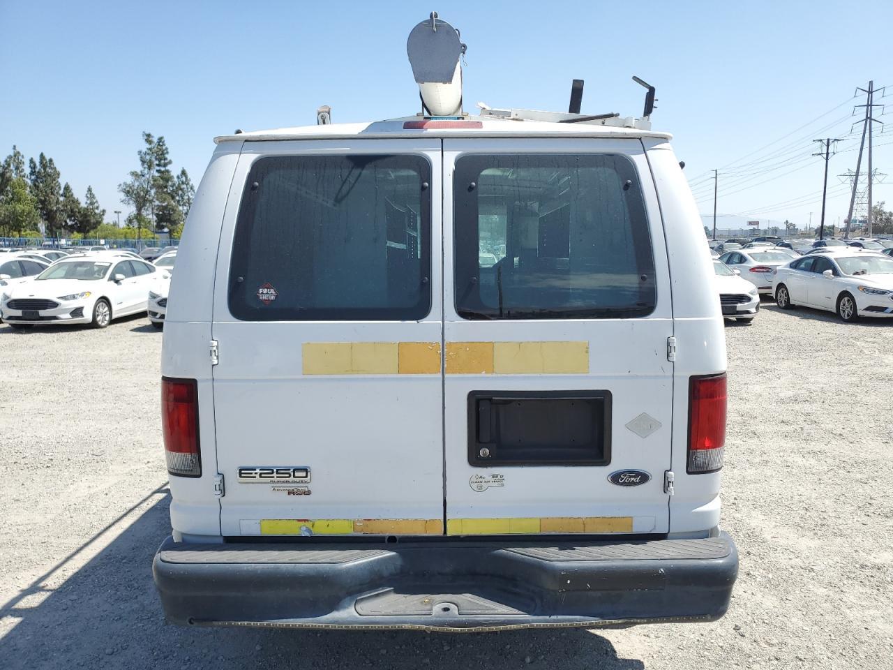 2011 Ford Econoline E250 Van - Image 6
