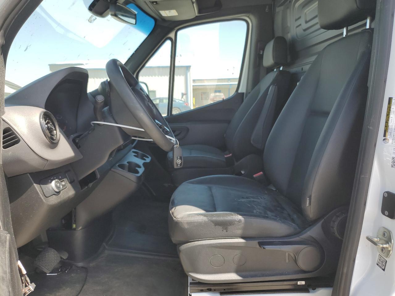 2023 Mercedes-Benz Sprinter 2500 - Фото 7