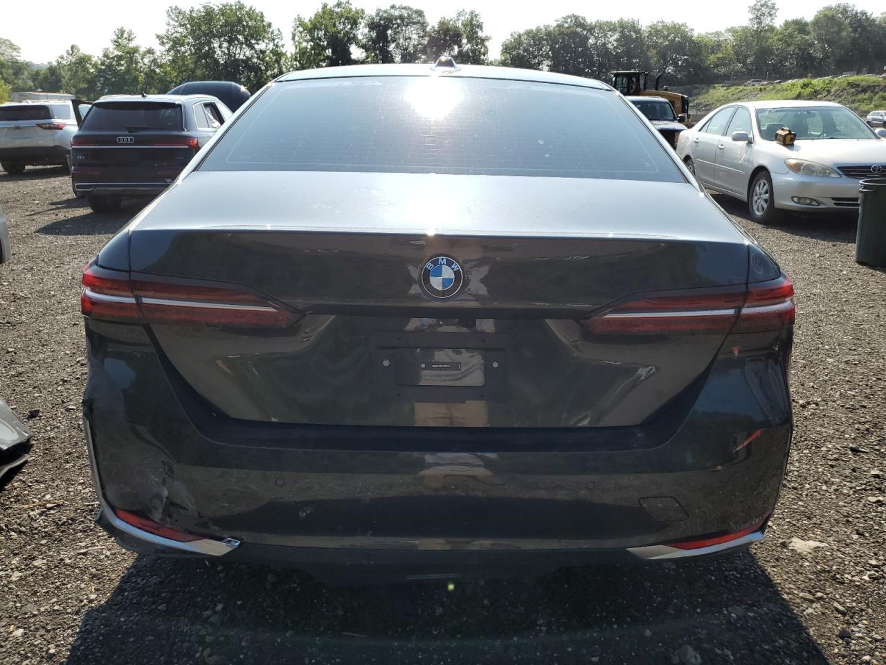 2024 BMW 530 Xi - Фото 6