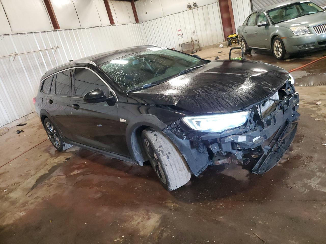 2018 Buick Regal Tourx Preferred - Image 4