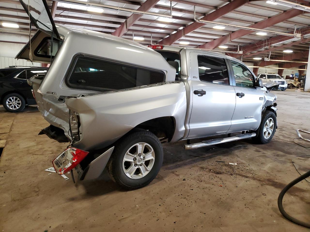 2016 Toyota Tundra Crewmax Sr5 - Фото 3