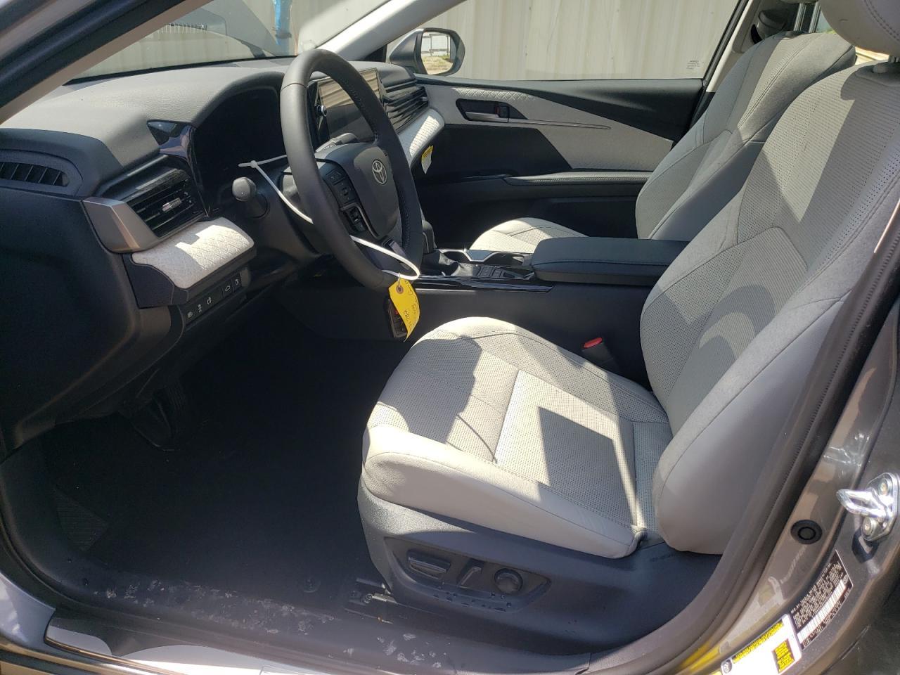 2025 Toyota Camry Xse - Image 7