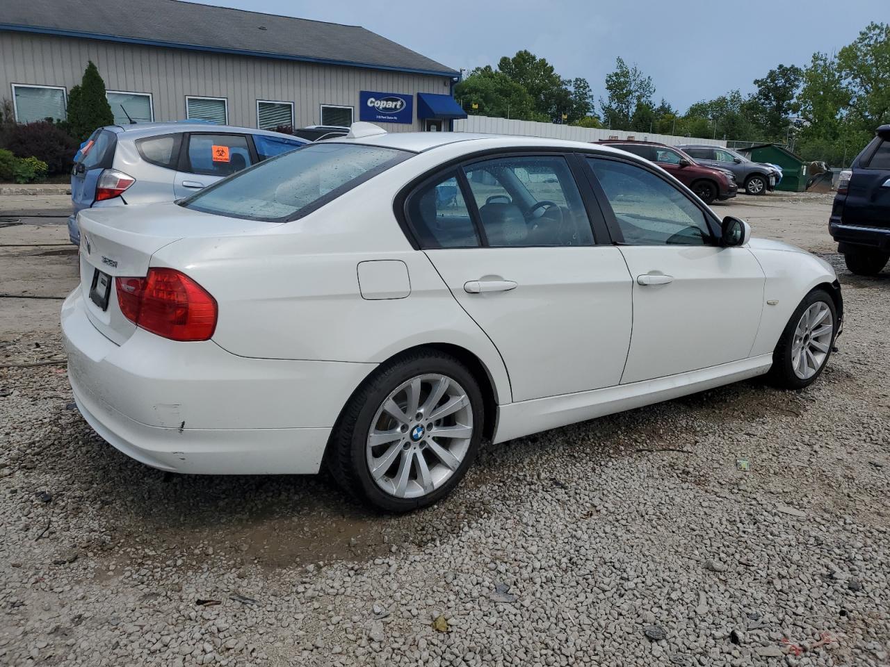 2011 BMW 328 I Sulev - Image 3