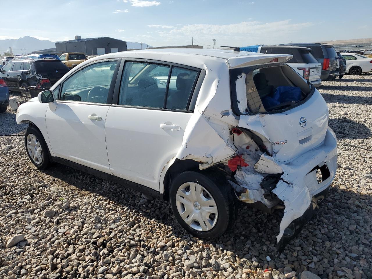 2012 Nissan Versa S - Image 2