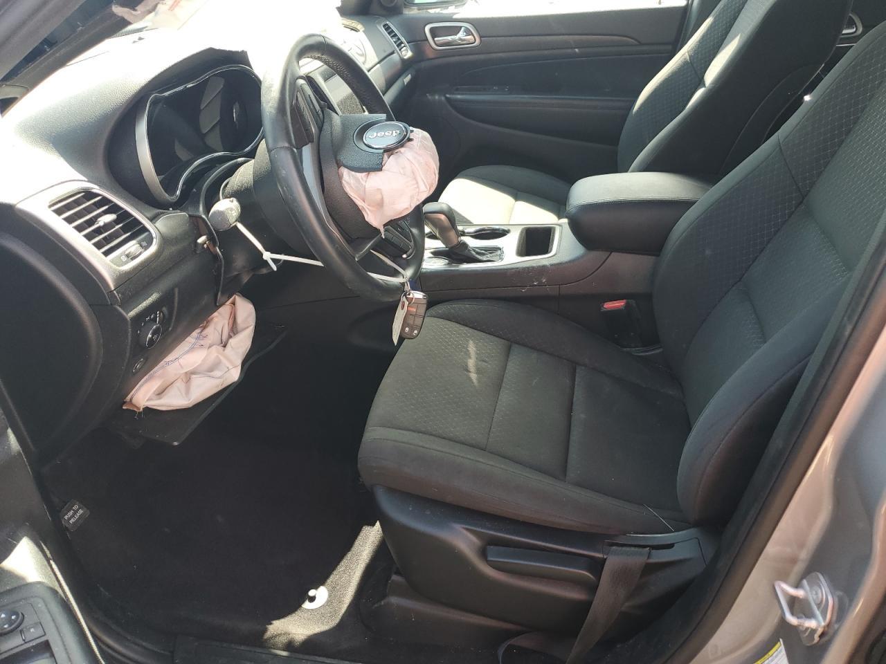 2018 Jeep Grand Cherokee Laredo - Image 7