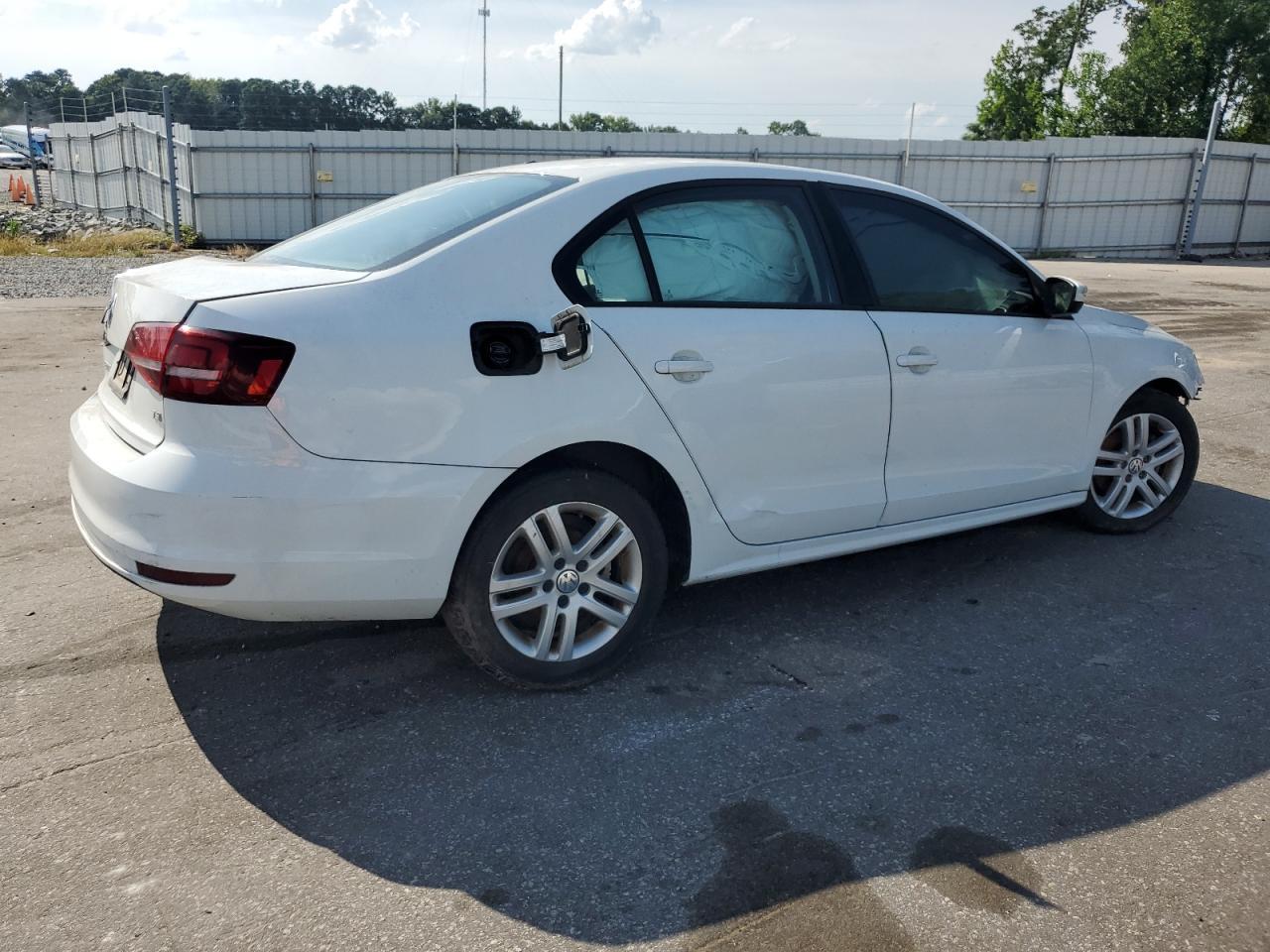 2018 Volkswagen Jetta S - Фото 3