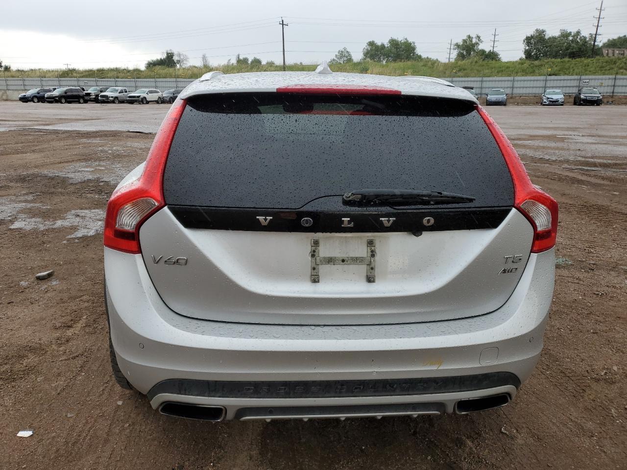 2016 Volvo V60 Cross Country Premier - Фото 6