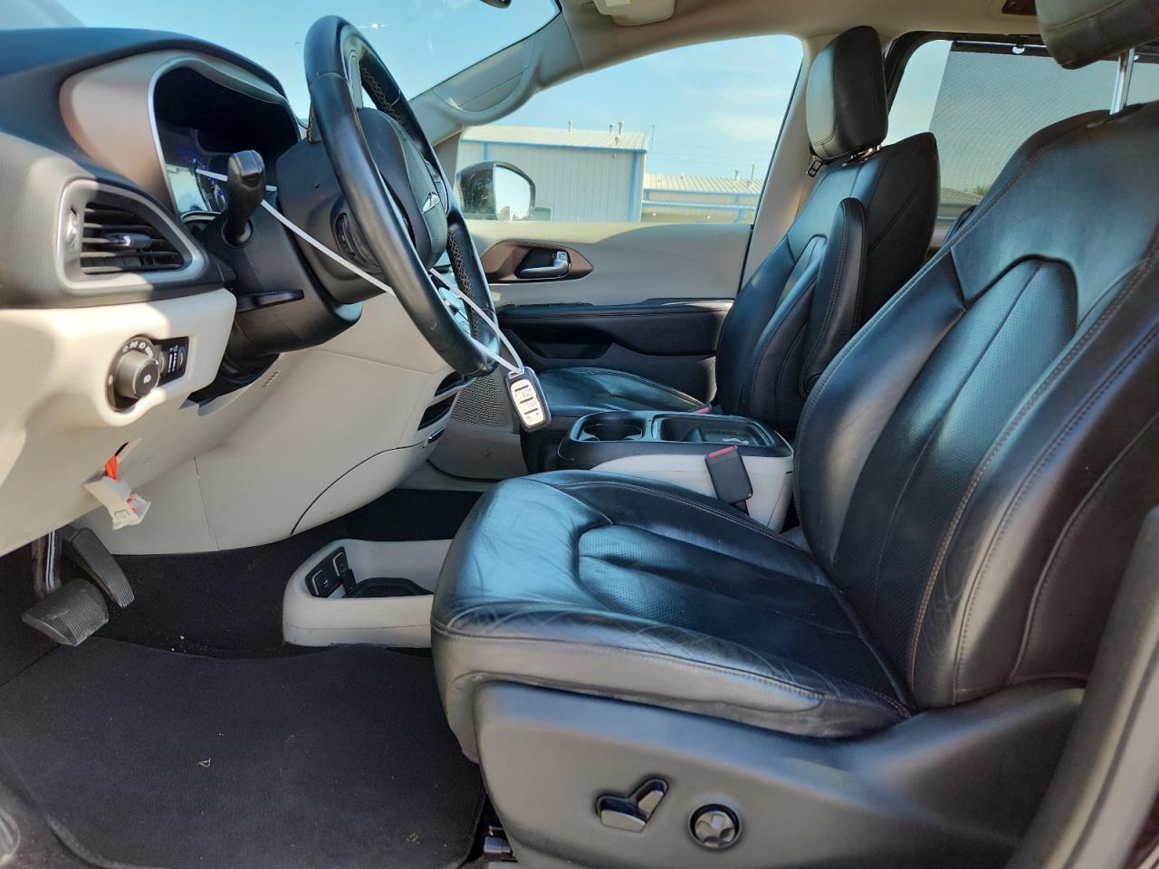 2018 Chrysler Pacifica Touring L - Фото 7