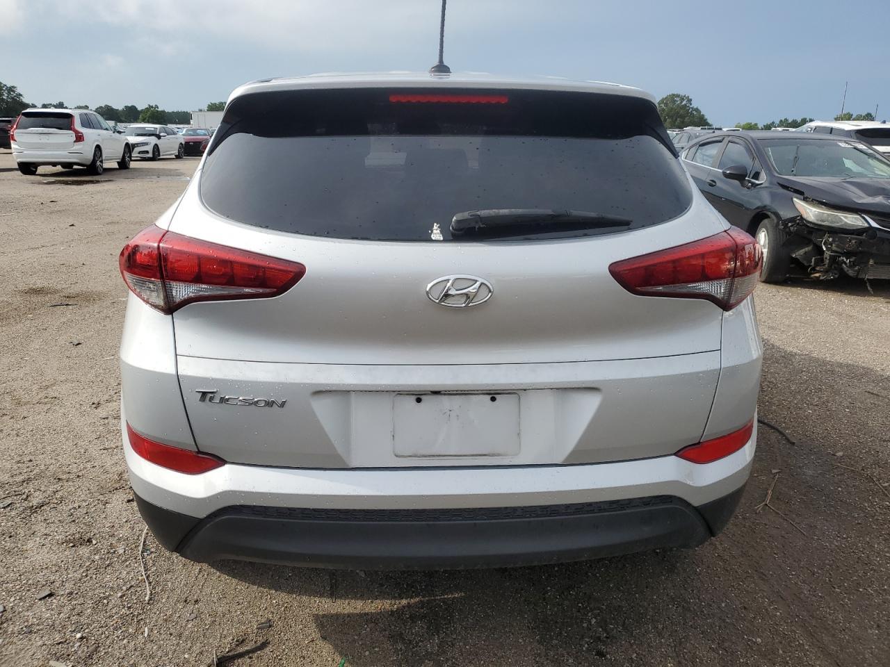 2017 Hyundai Tucson Se - Image 6