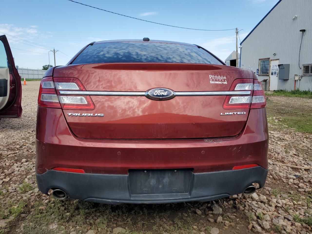 2014 Ford Taurus Limited - Image 6