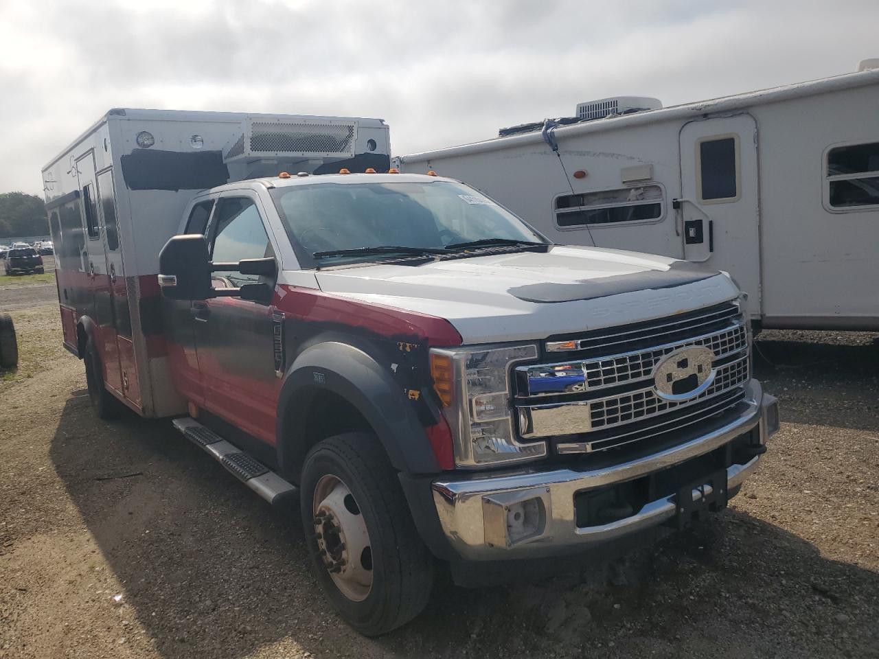 2017 Ford F550 Super Duty - Фото 4