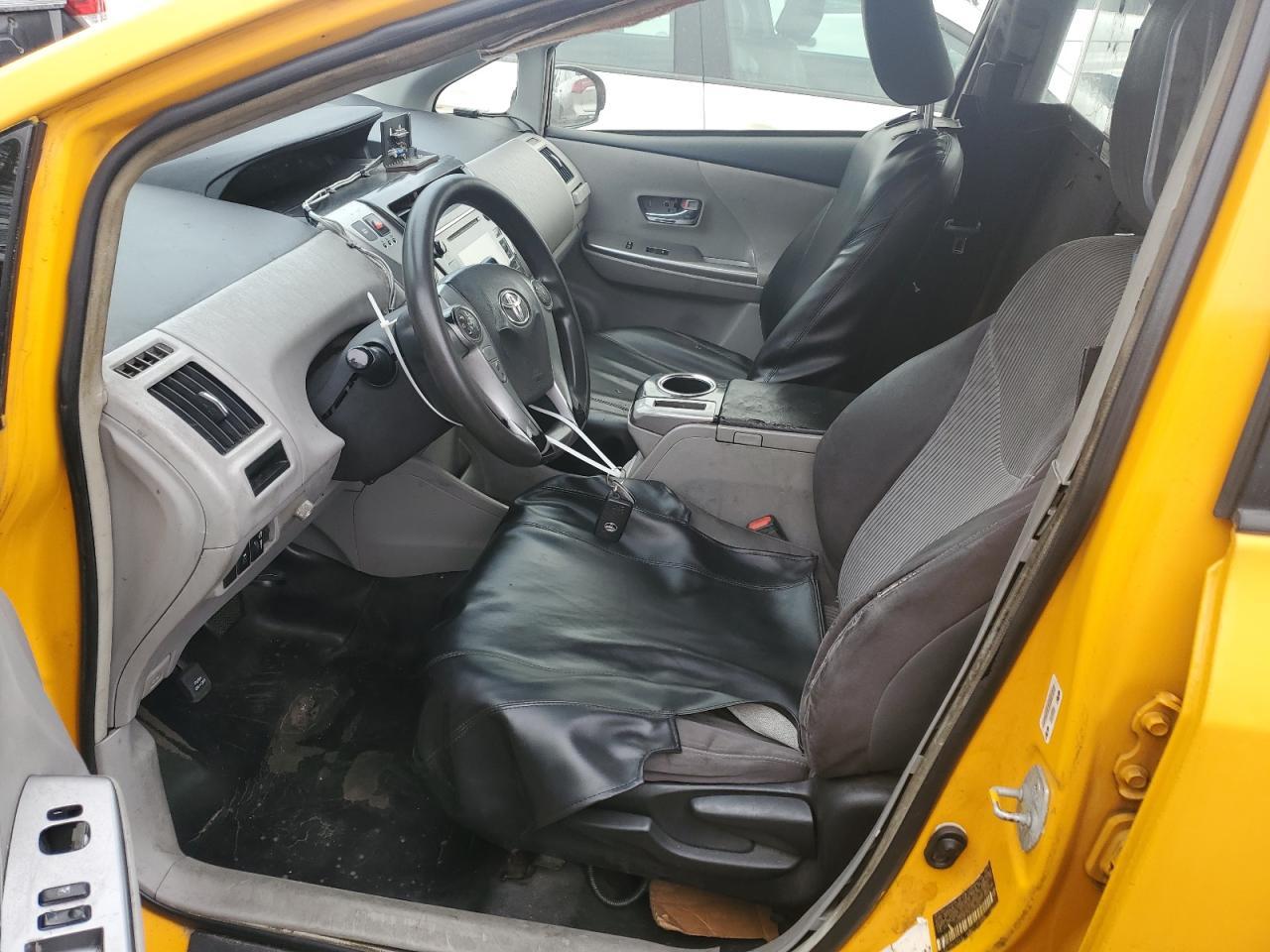 2016 Toyota Prius V - Image 7