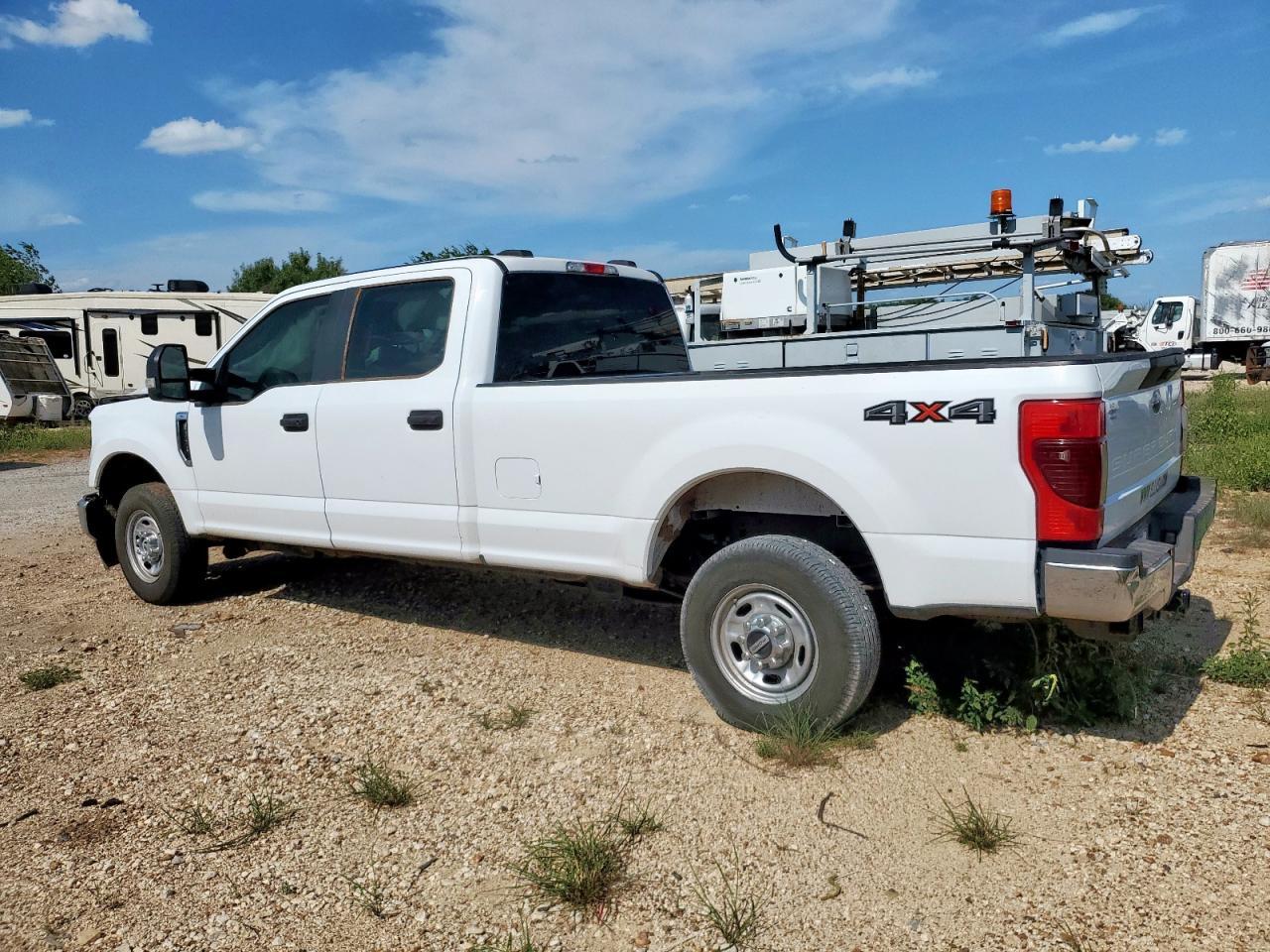 2022 Ford F350 Super Duty - Image 2