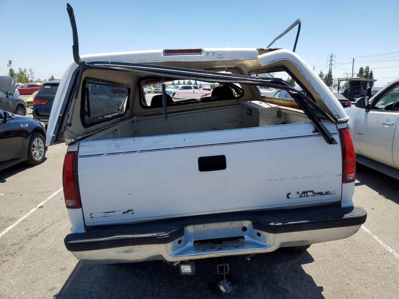 1997 GMC Sierra C1500 - Image 6