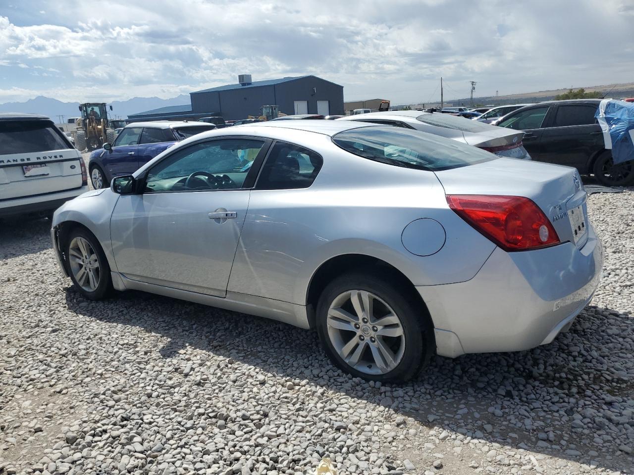 2012 Nissan Altima 2.5 S - Фото 2