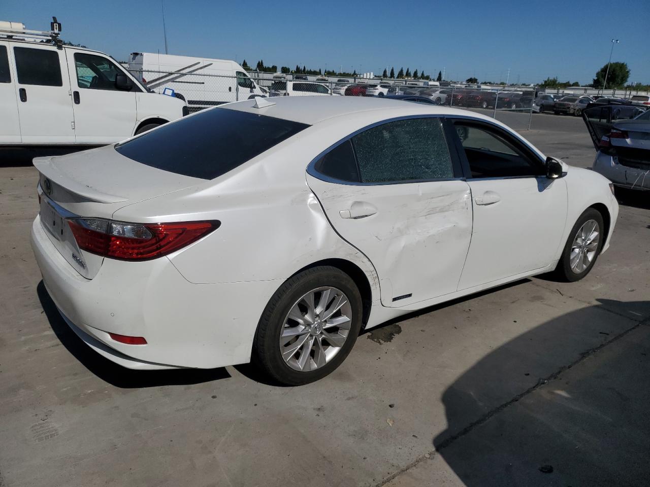 2013 Lexus Es 300H - Фото 3