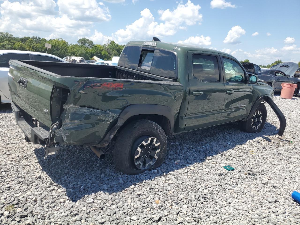 2022 Toyota Tacoma Double Cab - Image 3