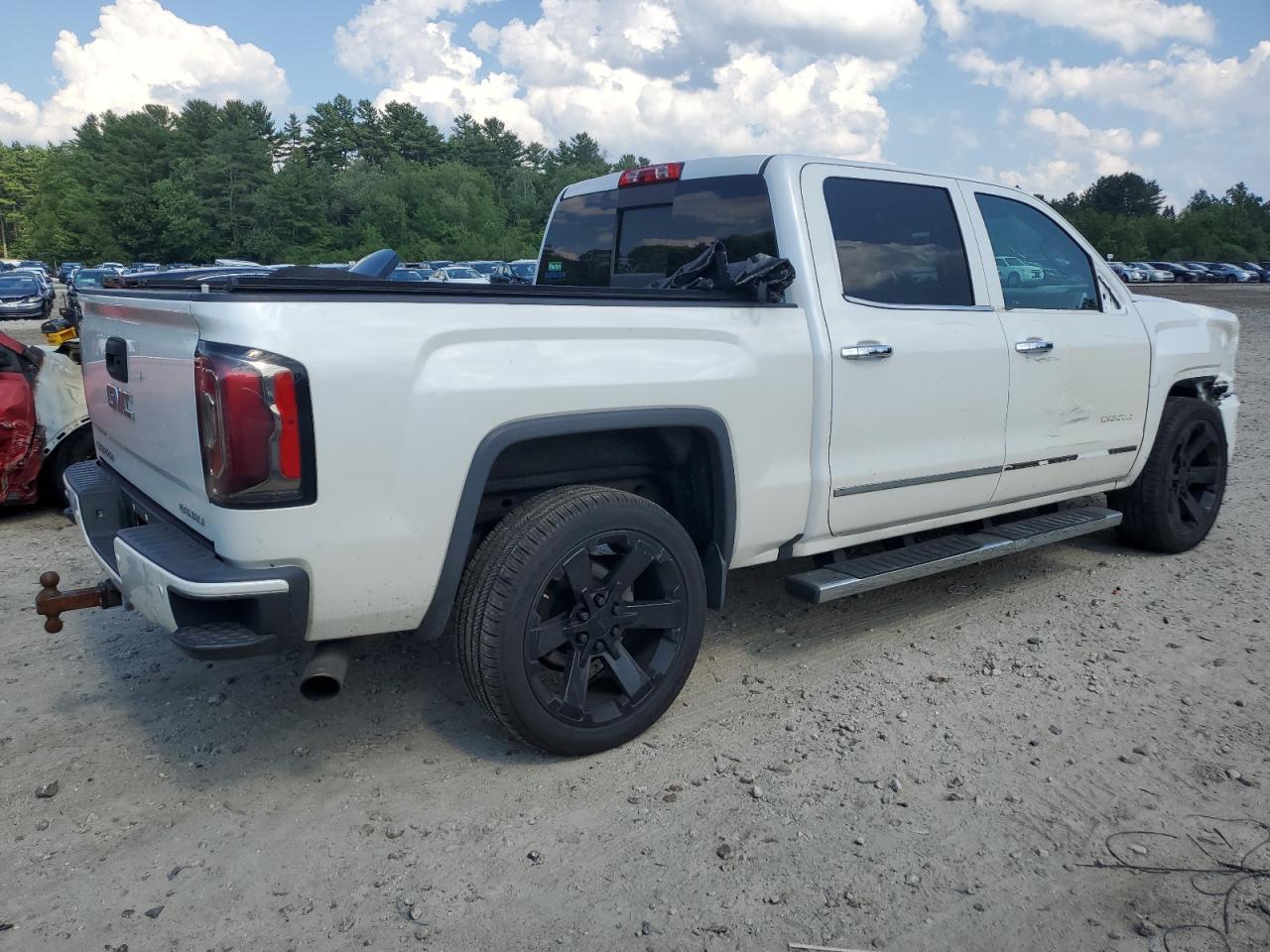 2016 GMC Sierra K1500 Denali - Image 3