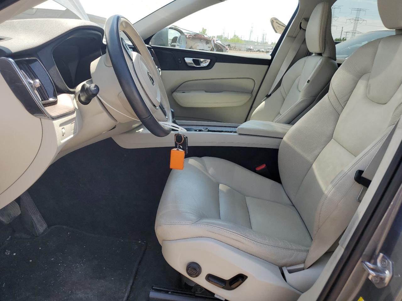 2021 Volvo Xc60 T5 Momentum - Image 7