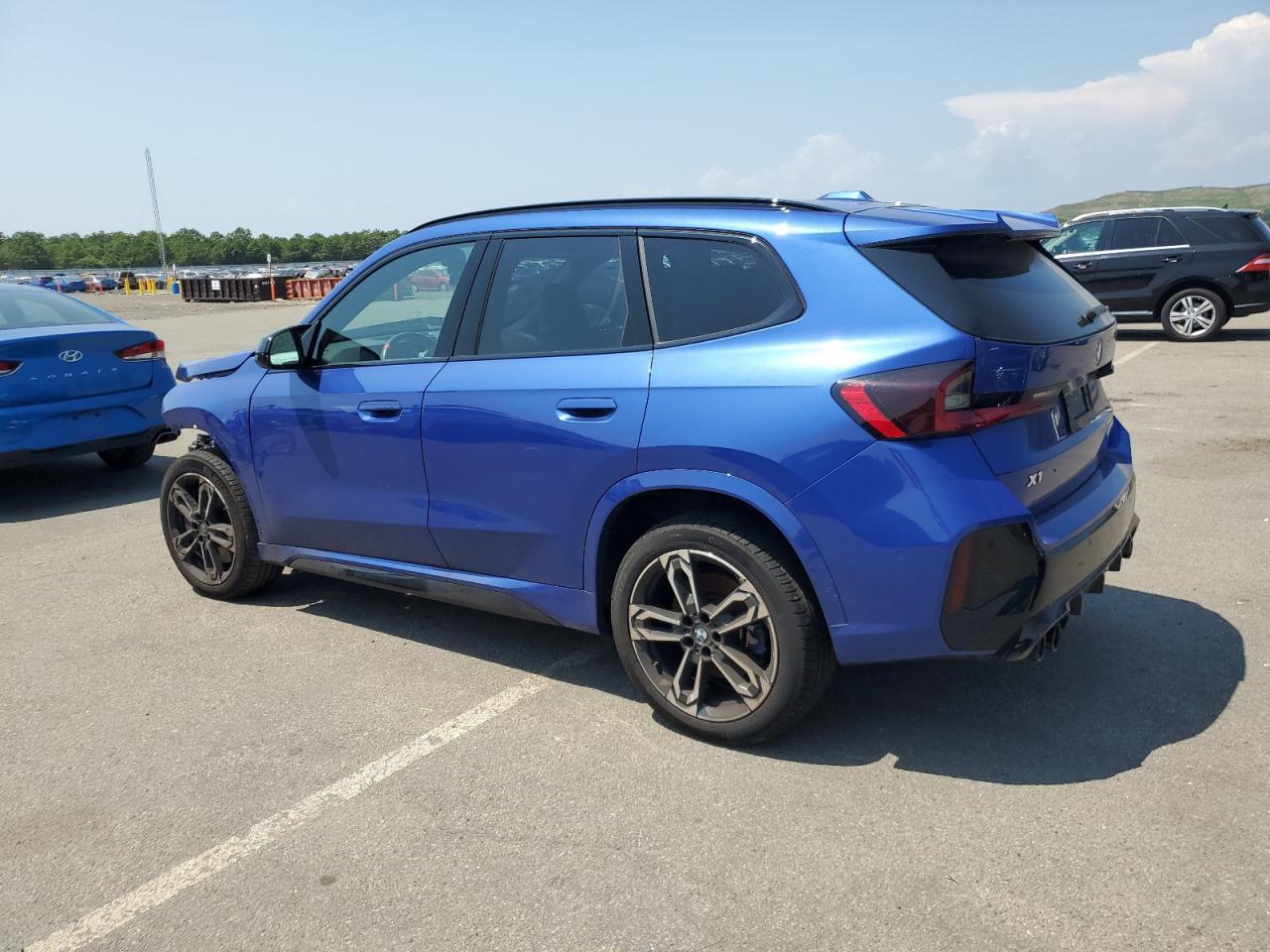 2024 BMW X1 M35I - Фото 2
