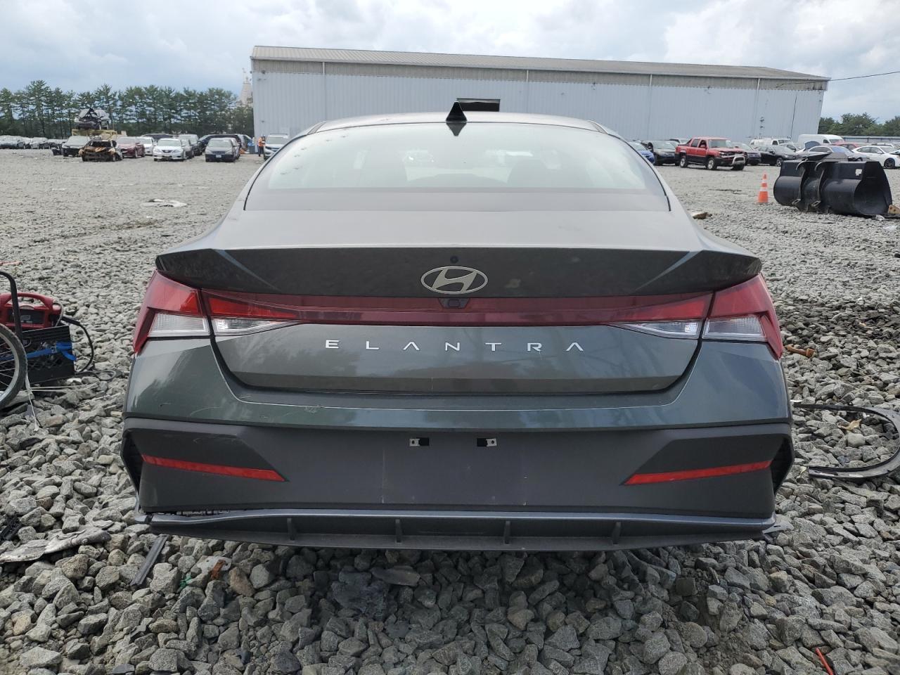 2024 Hyundai Elantra Sel - Image 6