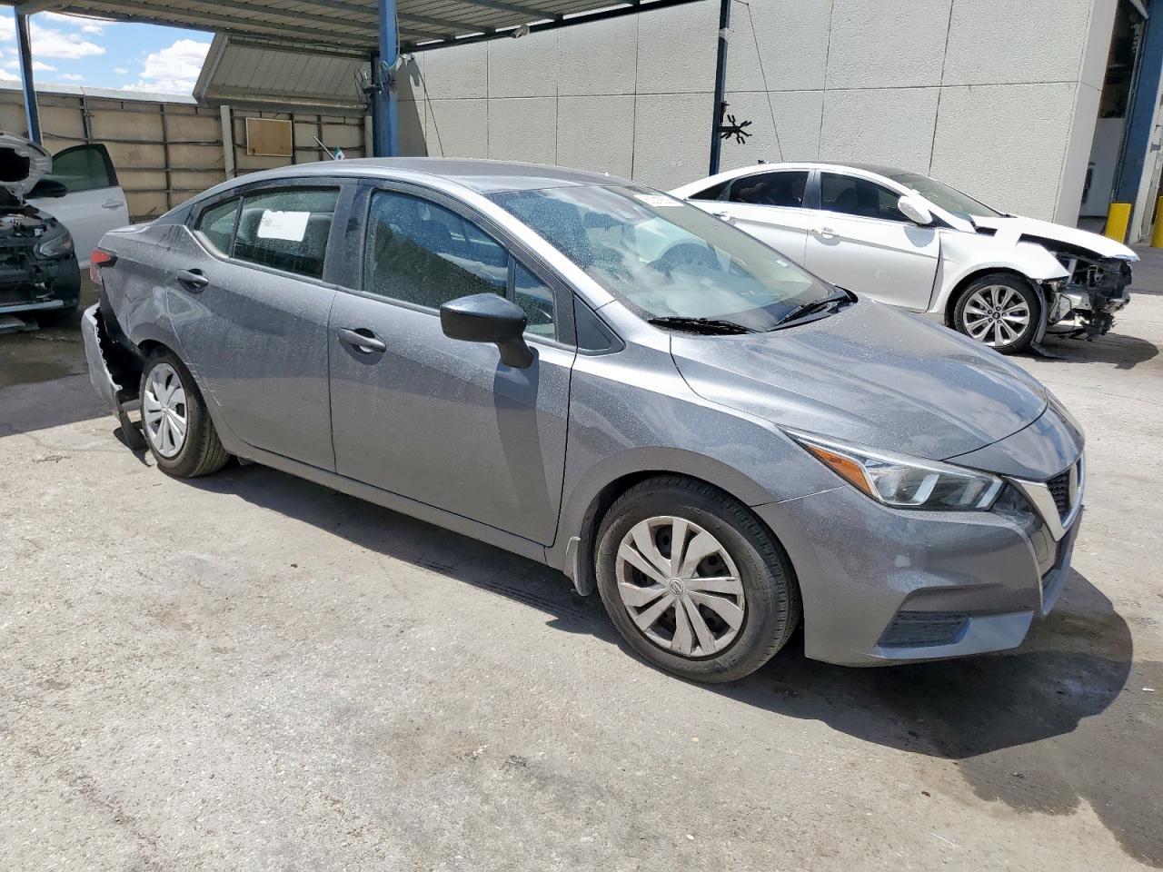 2020 Nissan Versa S - Image 4
