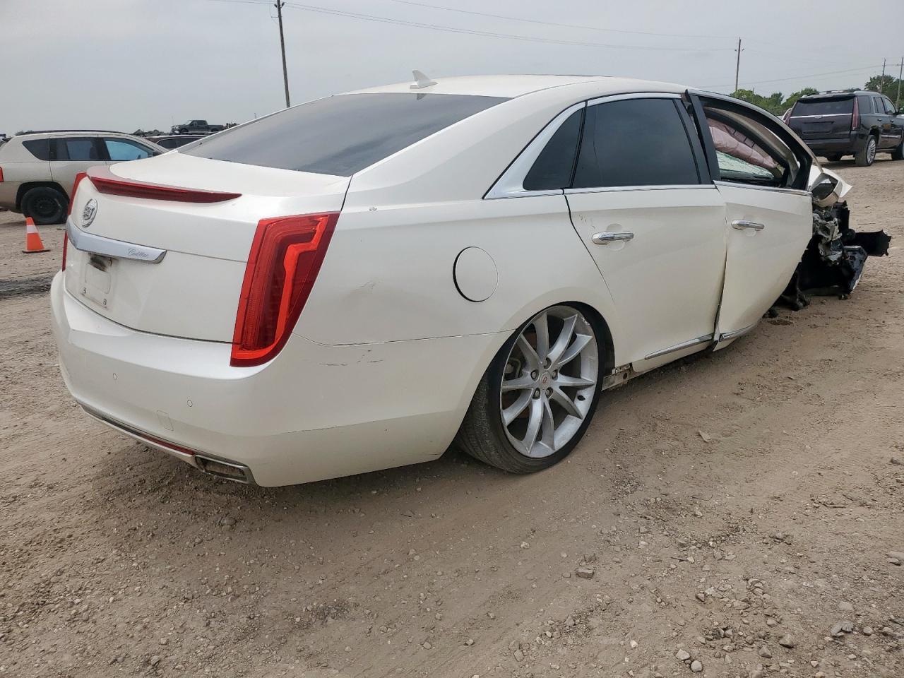 2014 Cadillac Xts Premium Collection - Image 3