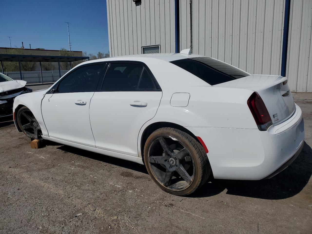 2021 Chrysler 300 S - Фото 2