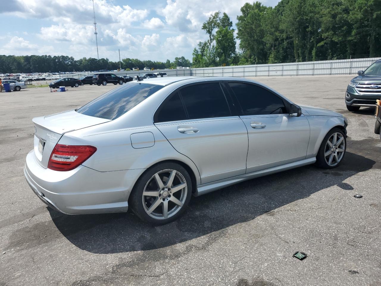 2014 Mercedes-Benz C 250 - Image 3
