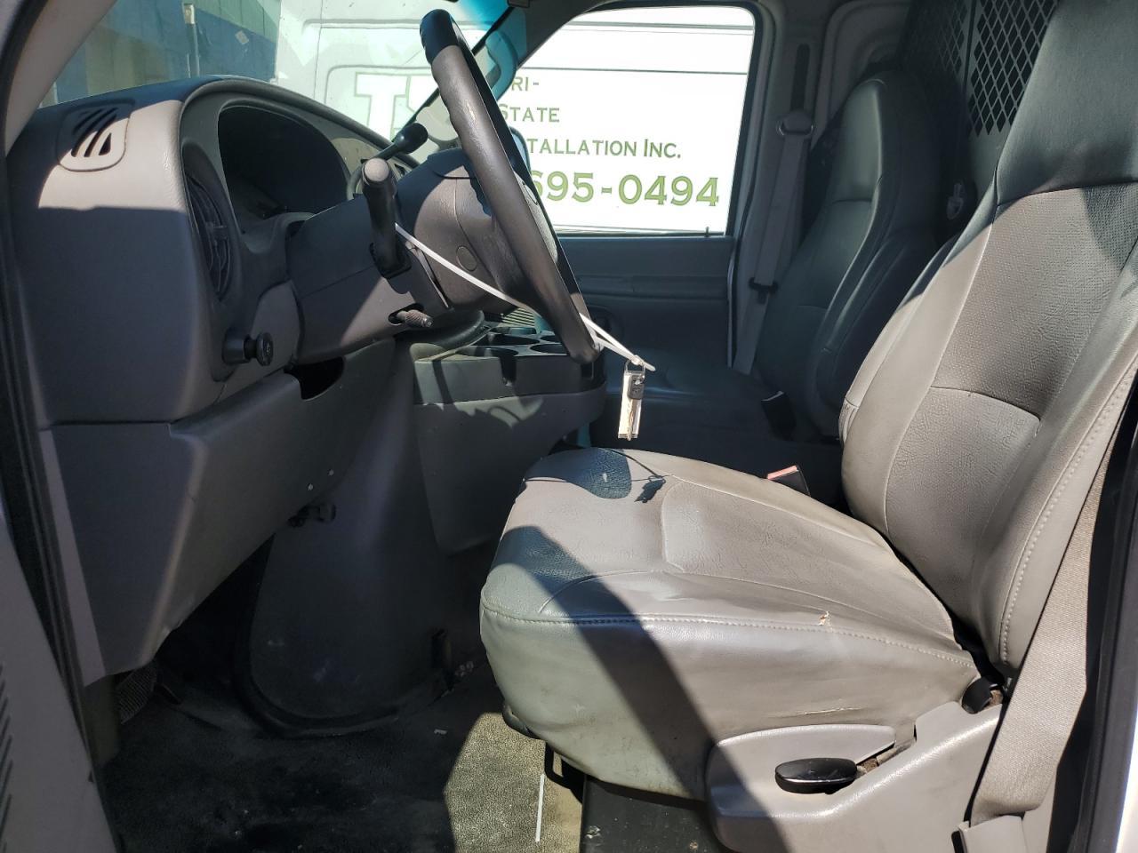 2008 Ford Econoline E250 Van - Image 7