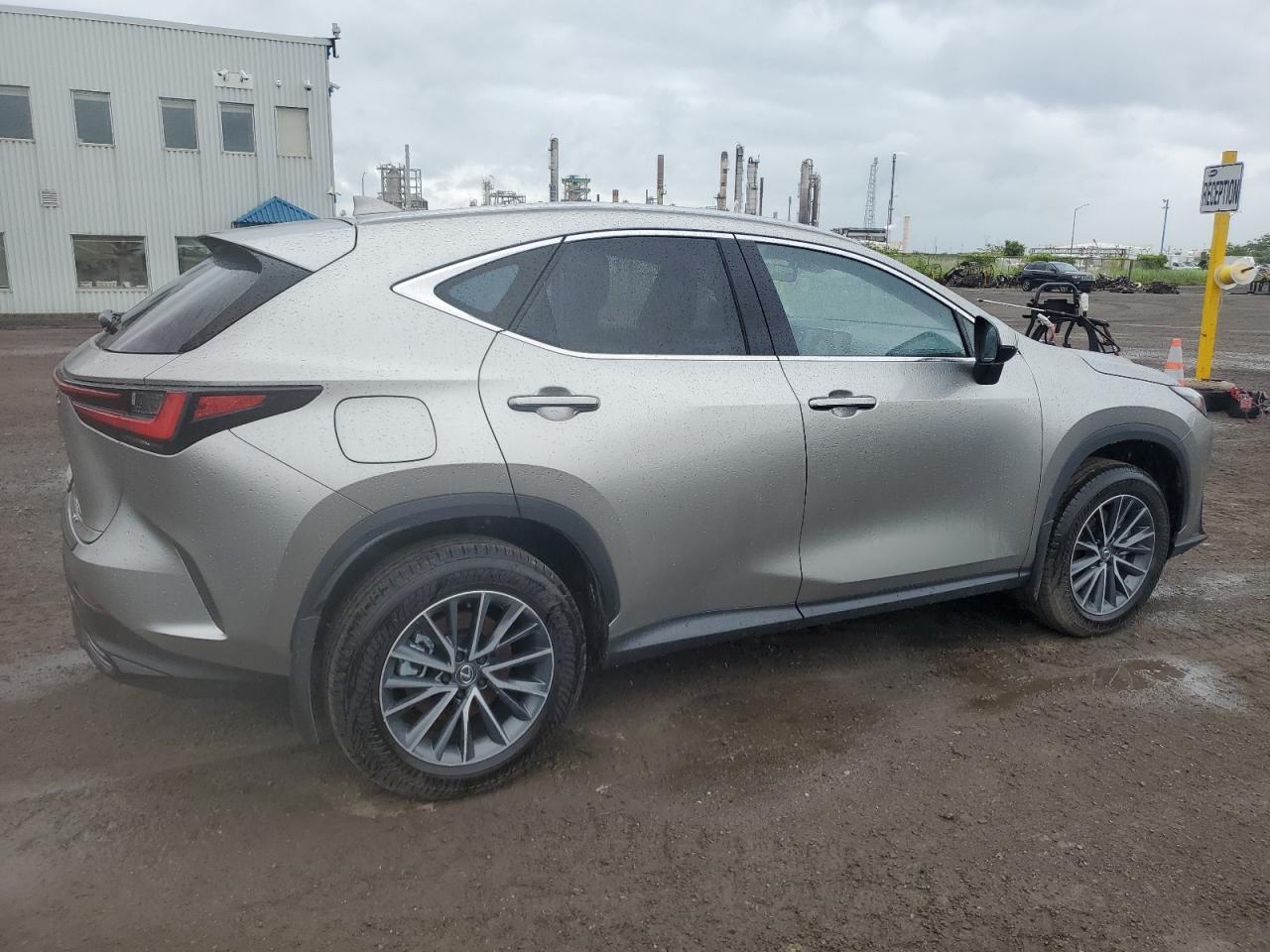 2025 Lexus Nx 450H Luxury - Фото 3