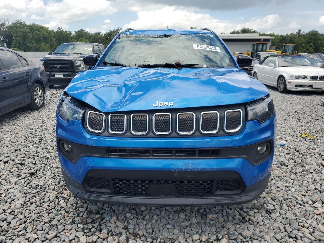 2022 Jeep Compass Latitude Lux - Image 5