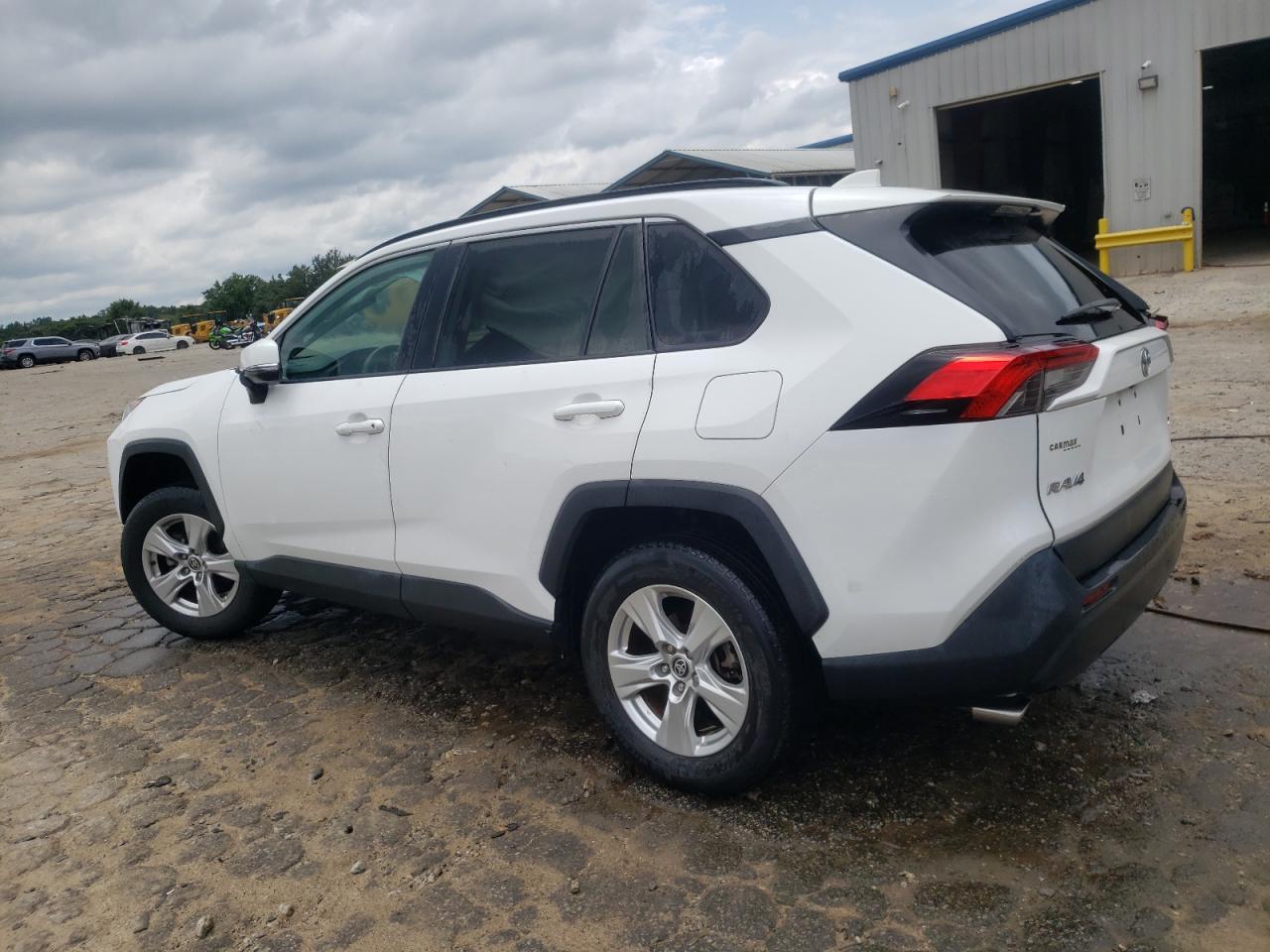 2021 Toyota Rav4 Xle - Image 2