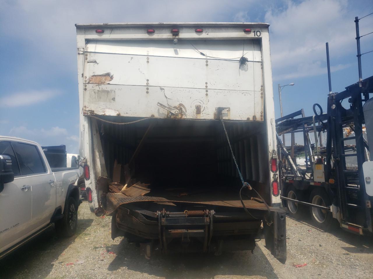 2015 Isuzu Npr Hd - Image 6