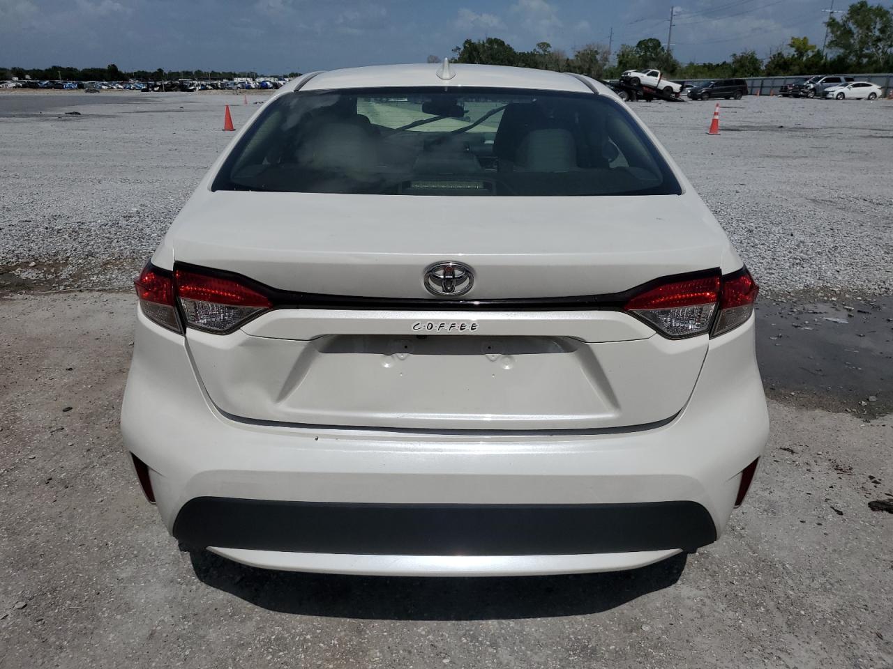 2020 Toyota Corolla Le - Image 6