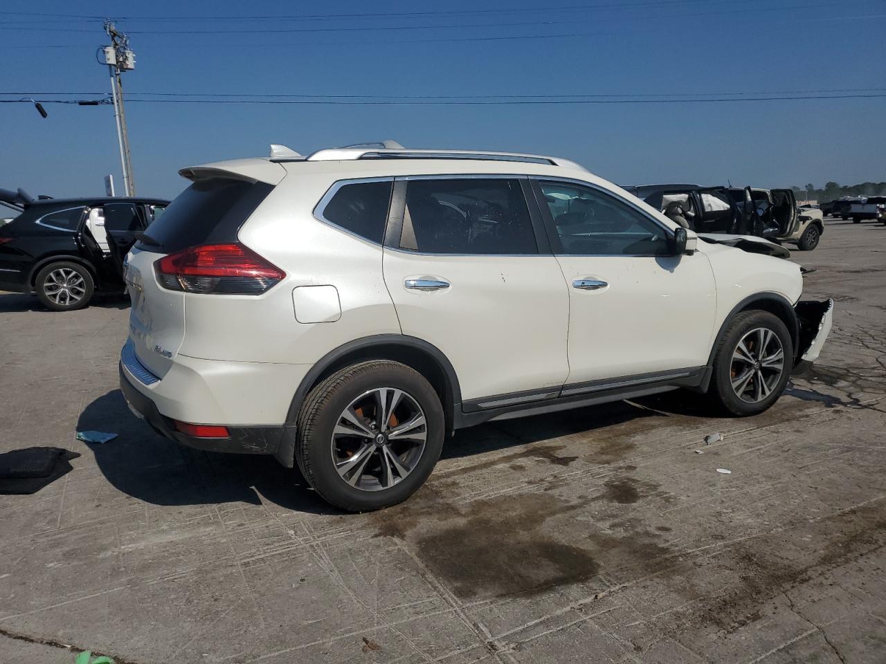 2017 Nissan Rogue S - Фото 3