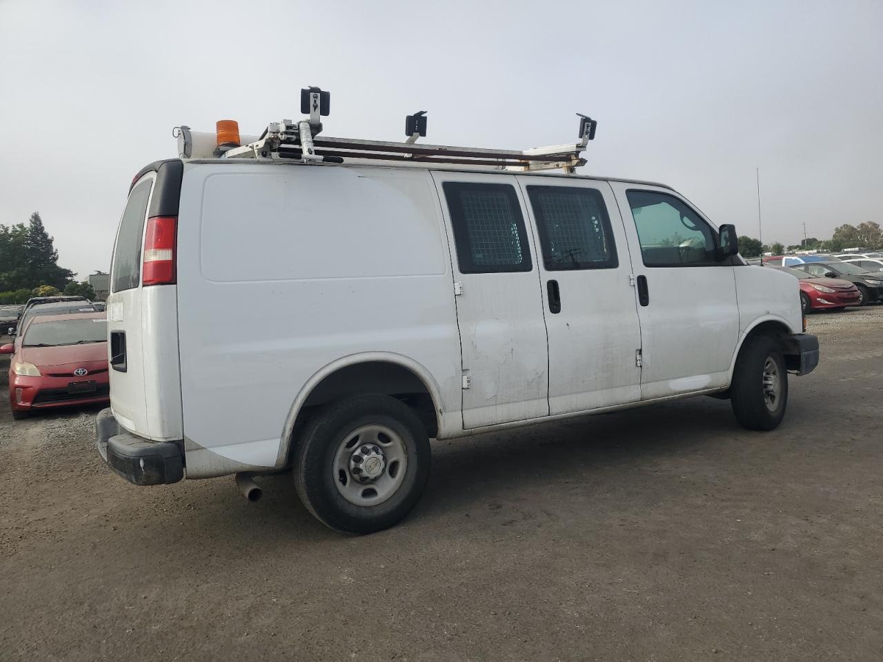 2013 Chevrolet Express G2500 - Фото 3