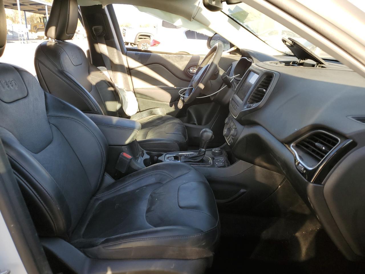 2023 Jeep Cherokee Altitude Lux - Image 7